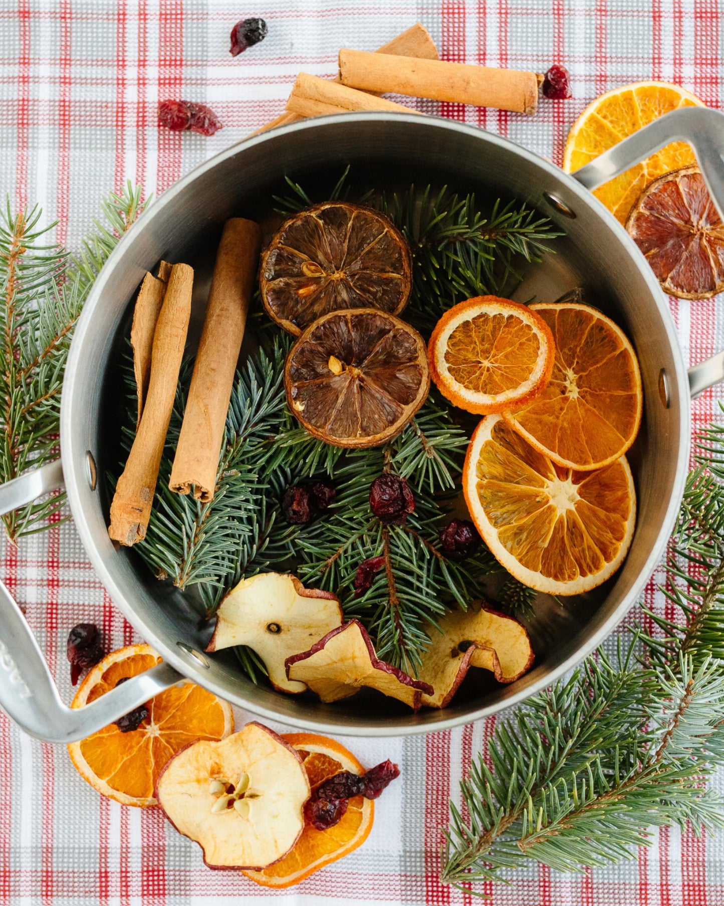 Be Merry & Bright Simmer Mix, Stovetop Potpourri - Simmer and Co Natural Aroma Inc - Stovetop Potpourri Simmer Mix